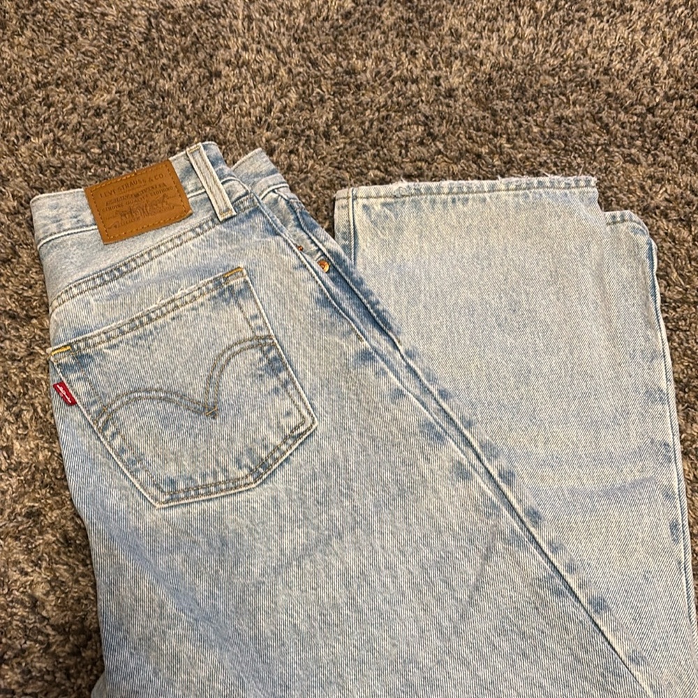 Levi’s Light Wash Straight Leg Jeans